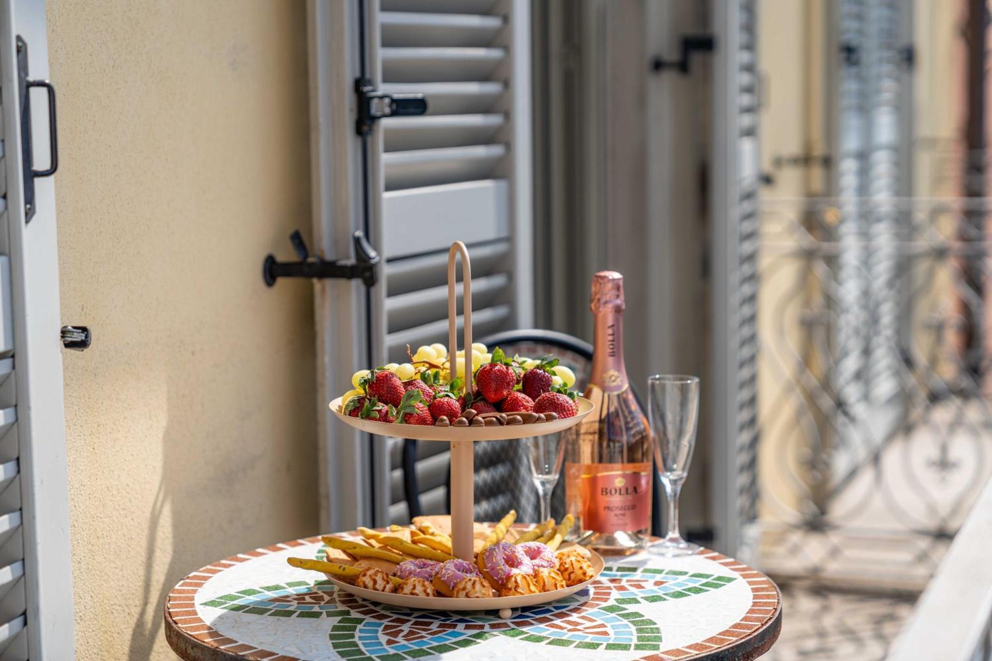 Romantic Laghee Bellano Exterior photo